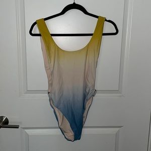 *Brand New* Women’s One piece swimsuit